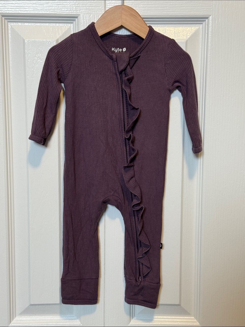 Kyte Ribbed Ruffle Zipper Romper